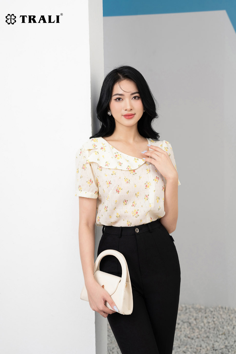 Lịch sử giá Áo sơ mi nữ in họa tiết thời trang cập nhật 52023 BeeCost #5 Lịch sử giá Áo sơ mi nữ in họa tiết thời trang cập nhật 52023 BeeCost